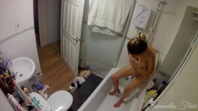 Скрытая камера в ванной комнате